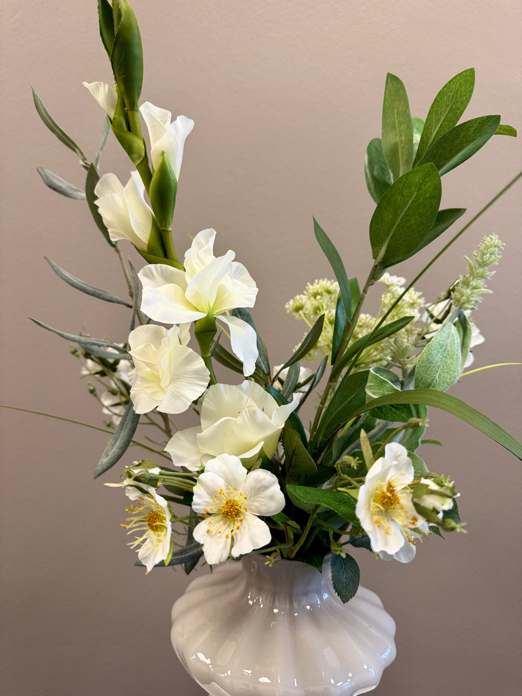 Hvid gladiolus buket