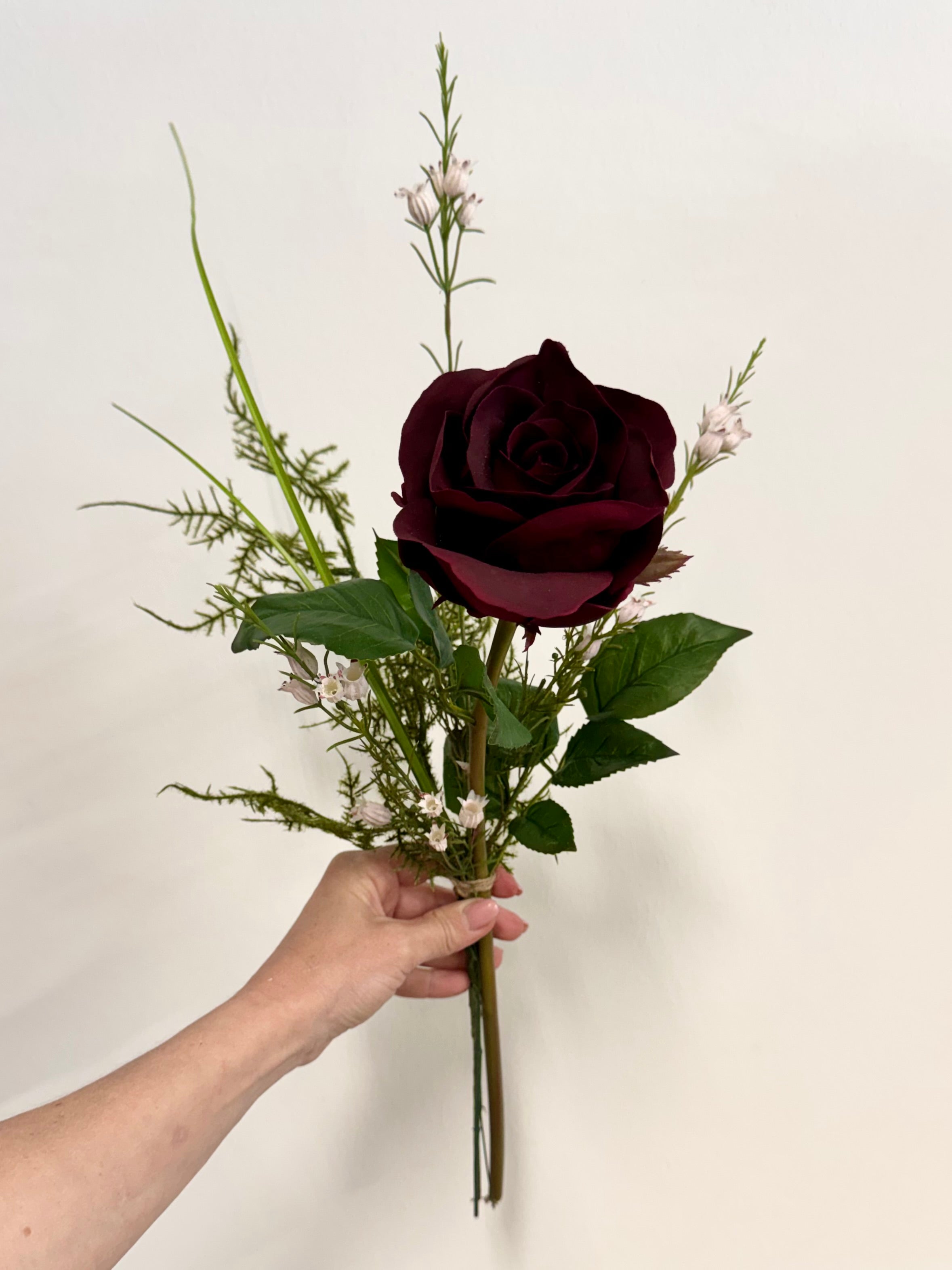 Lille rød Deluxe Rose buket