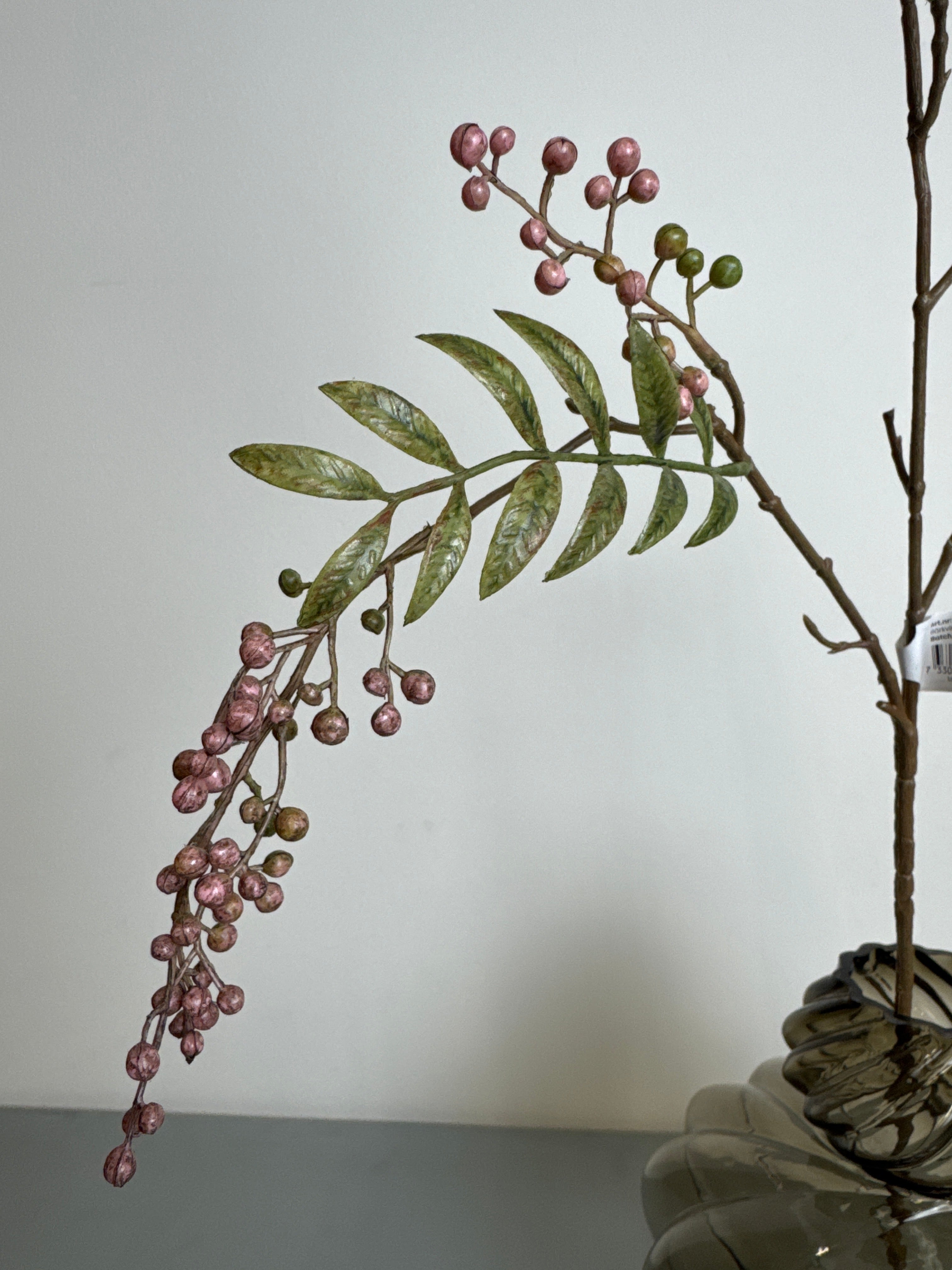 Bærgren lyserød med blad