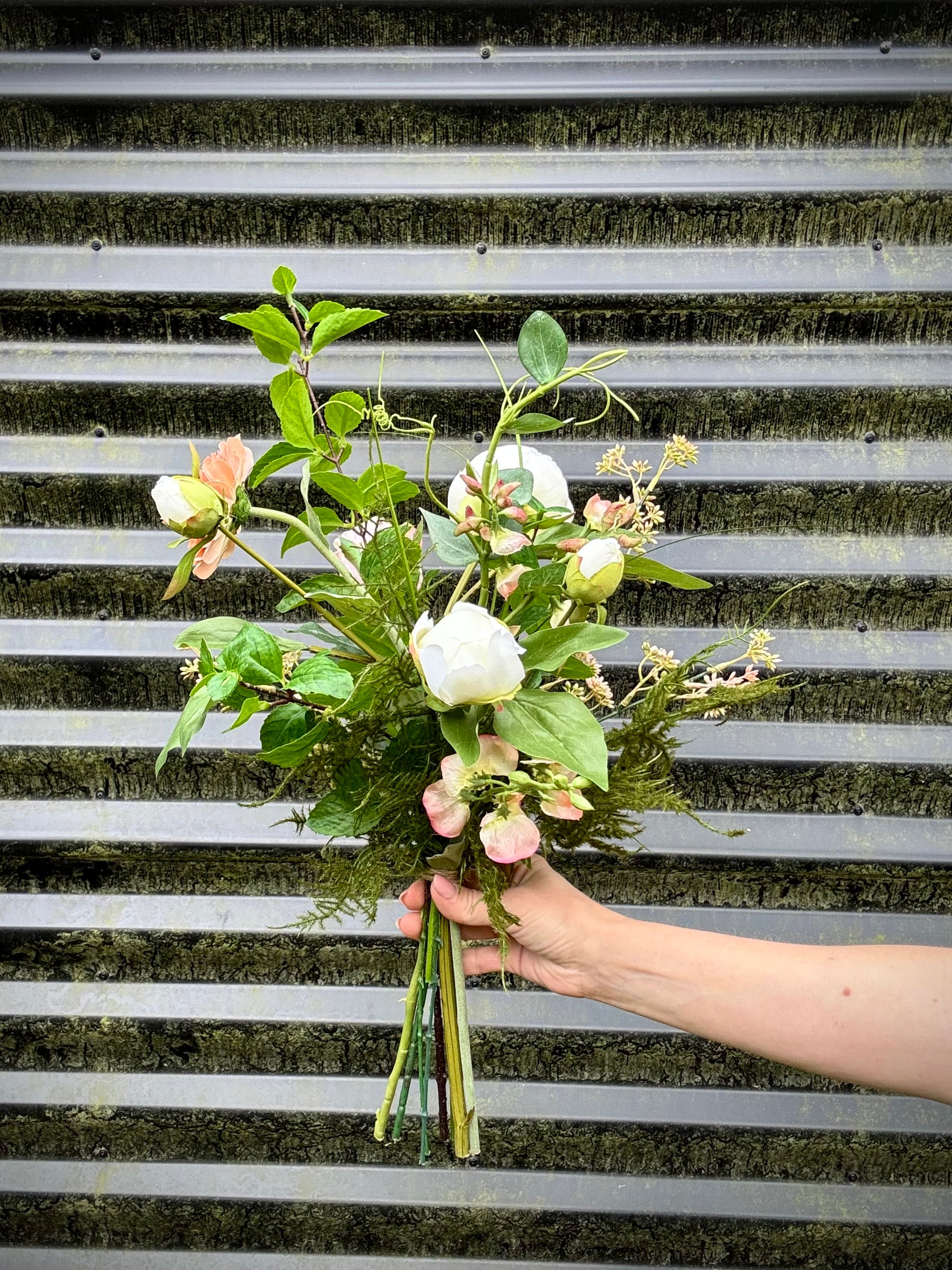 Sommerbuket peach/hvid