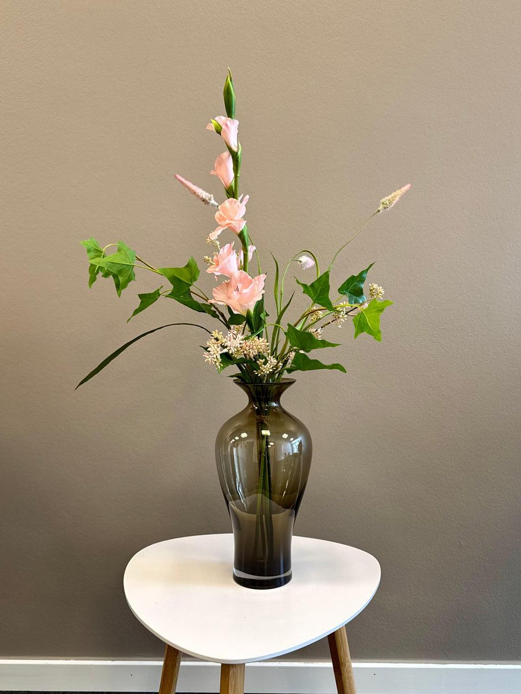 Lyserød gladiolus buket