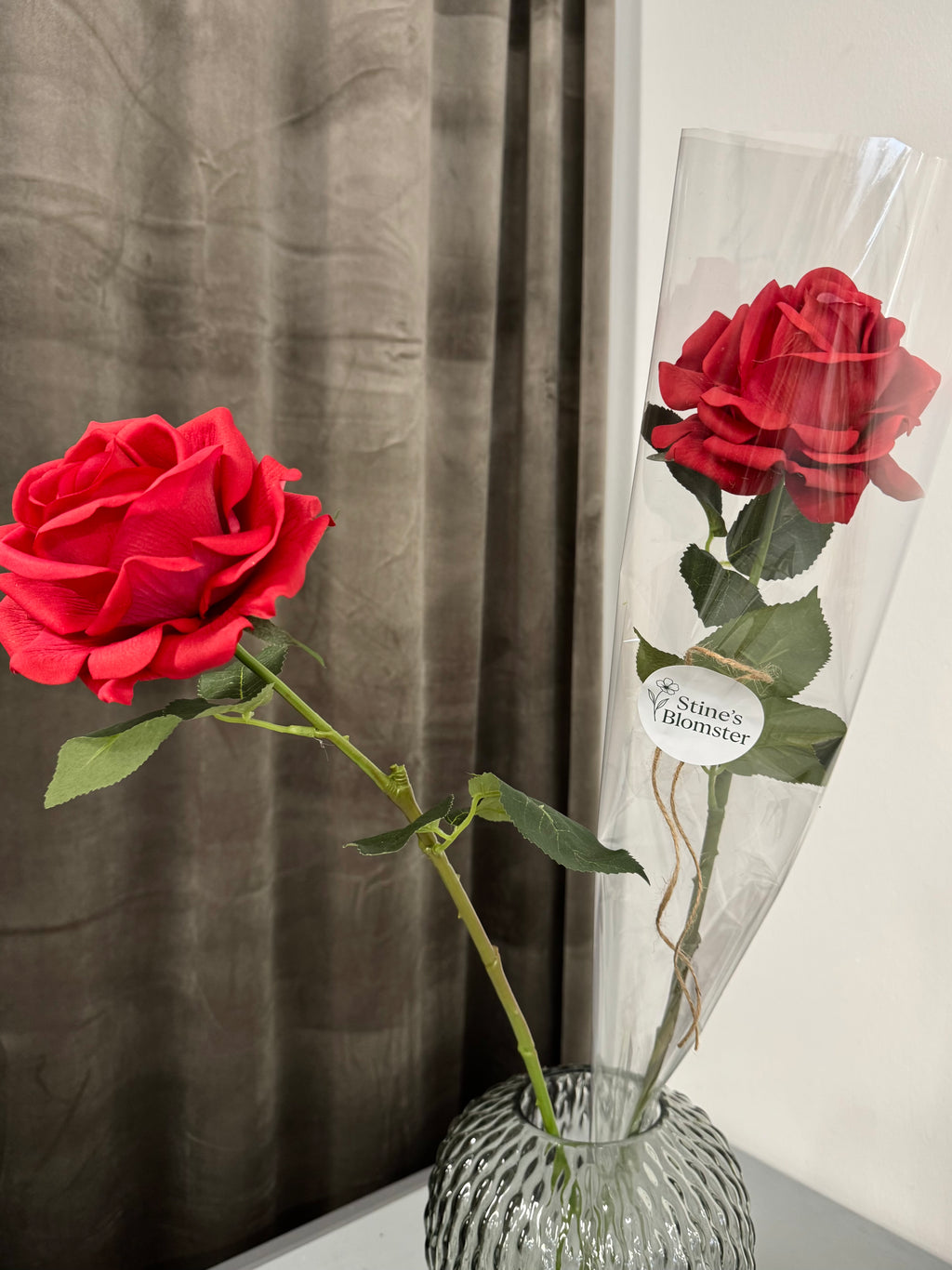 Konfirmations rose stor MED CELLOFAN