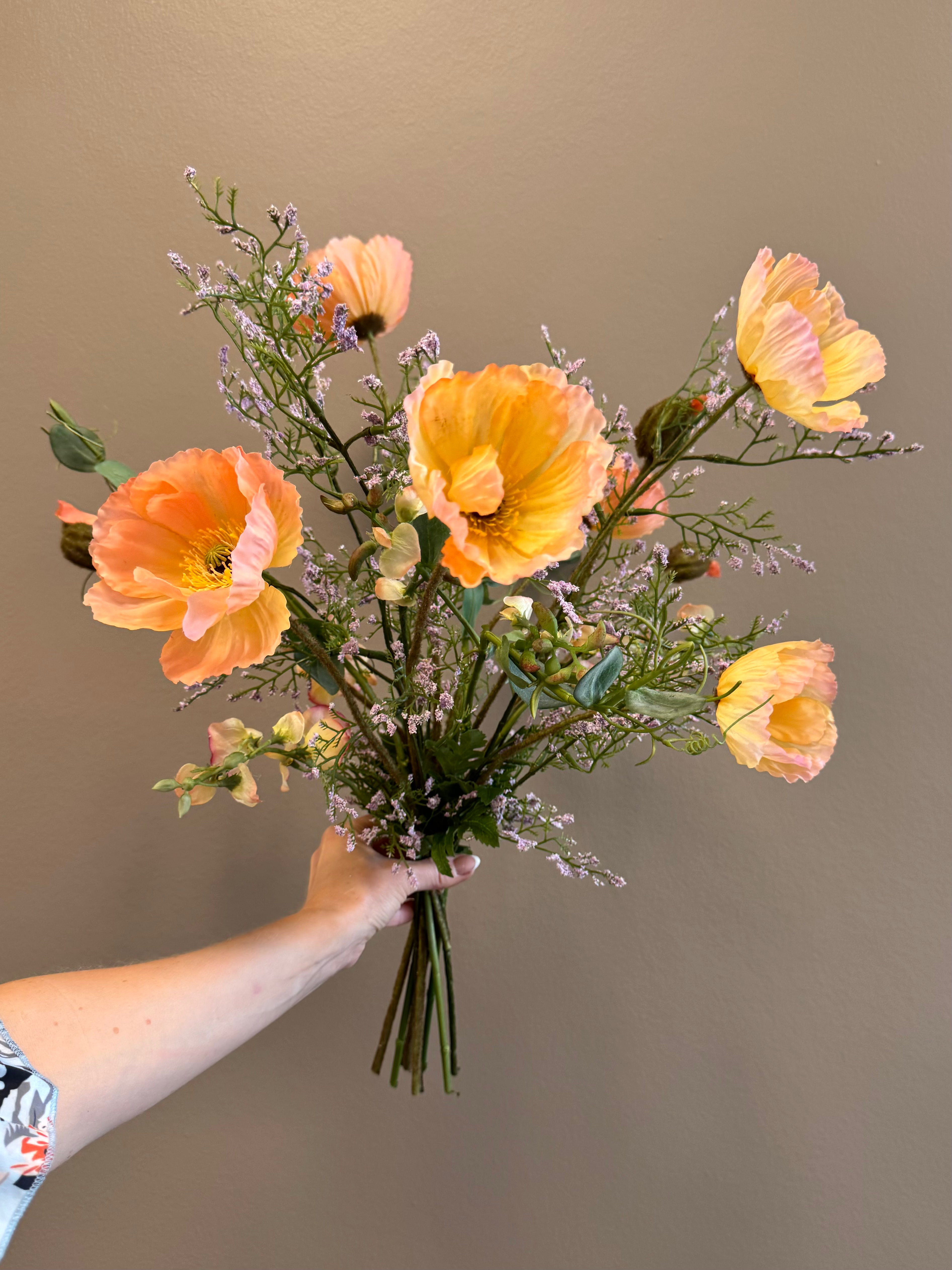 Peach valmue buket