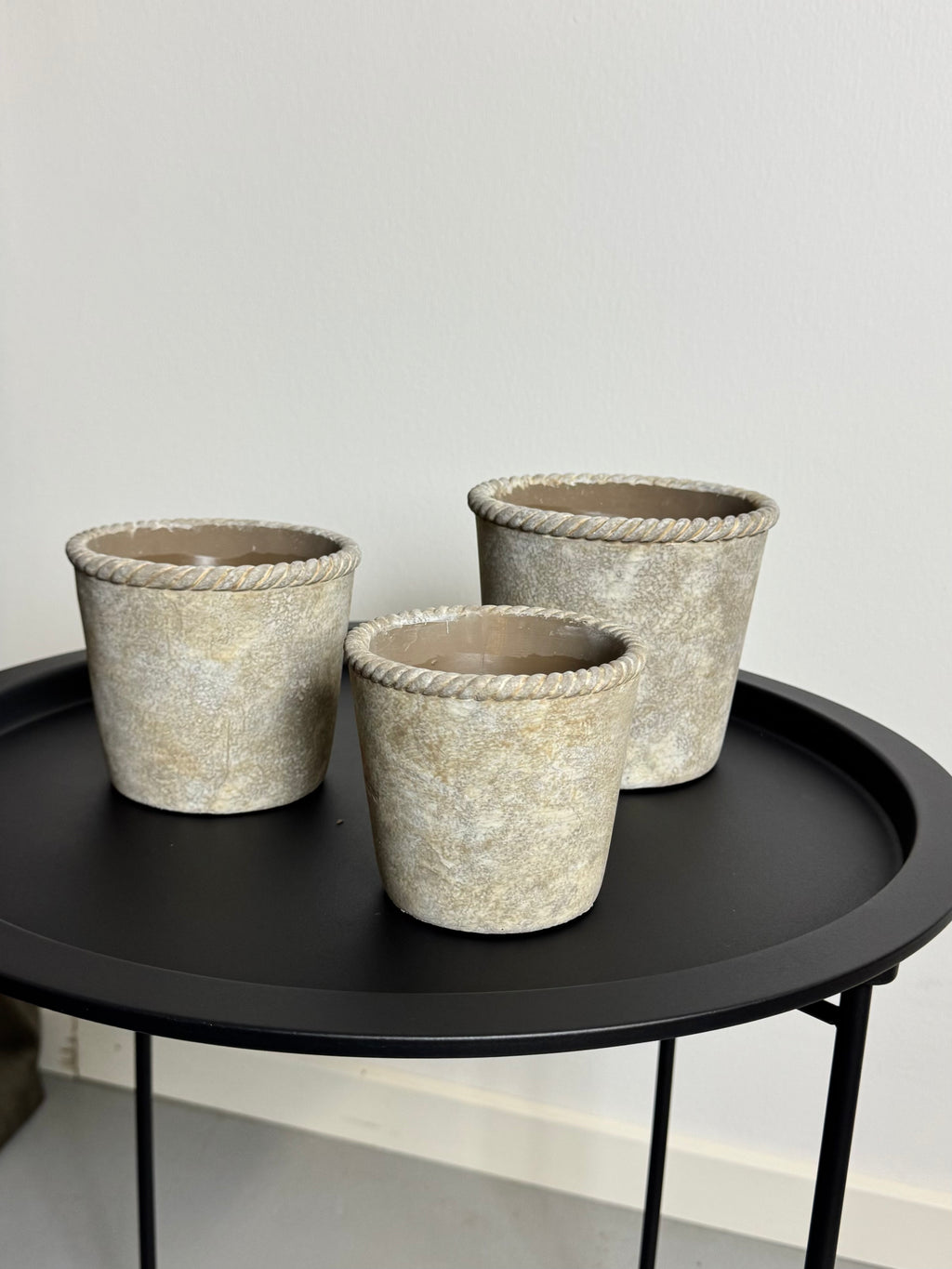 Beton skjuler mellem