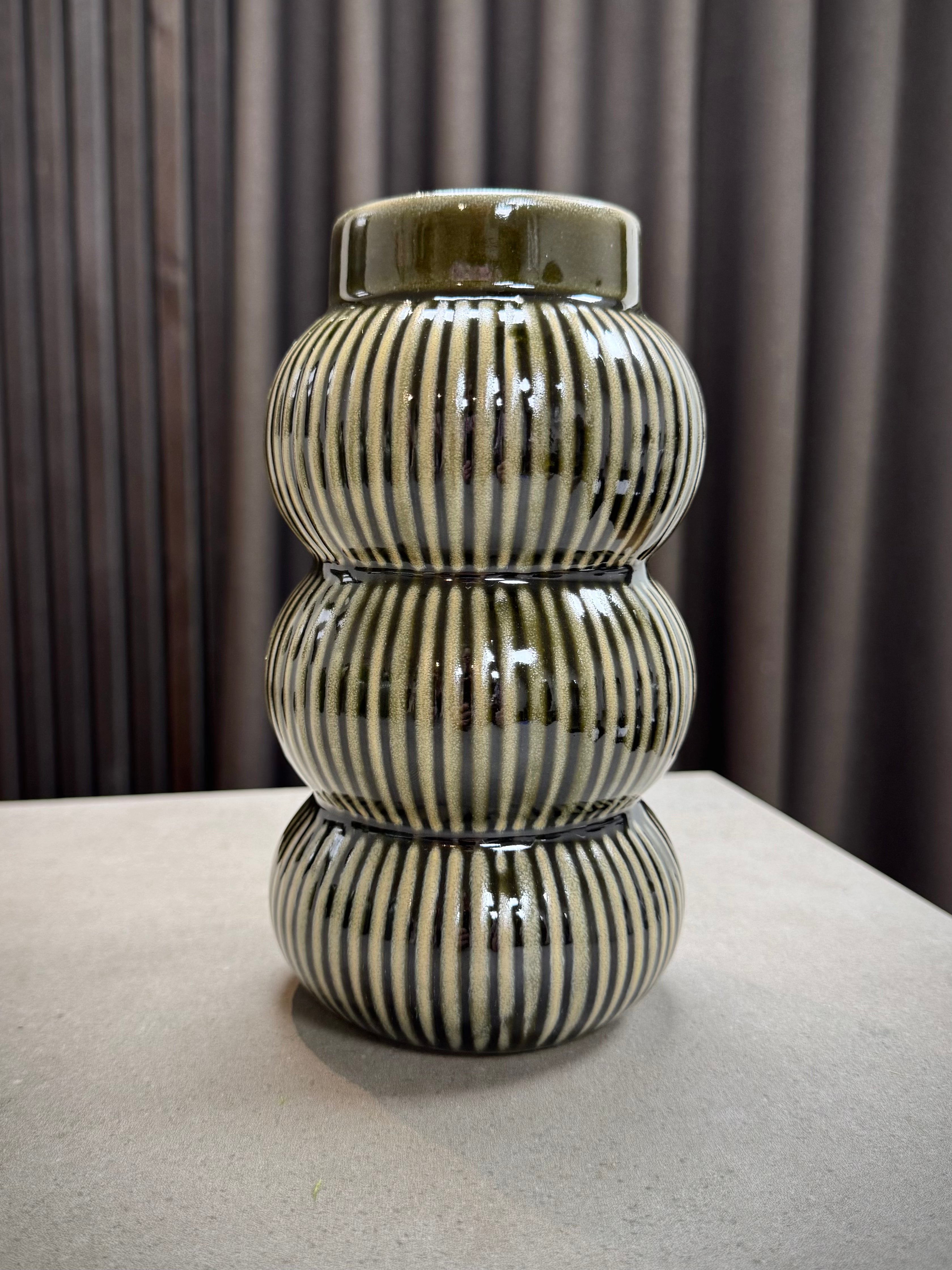 Oliven grøn vase
