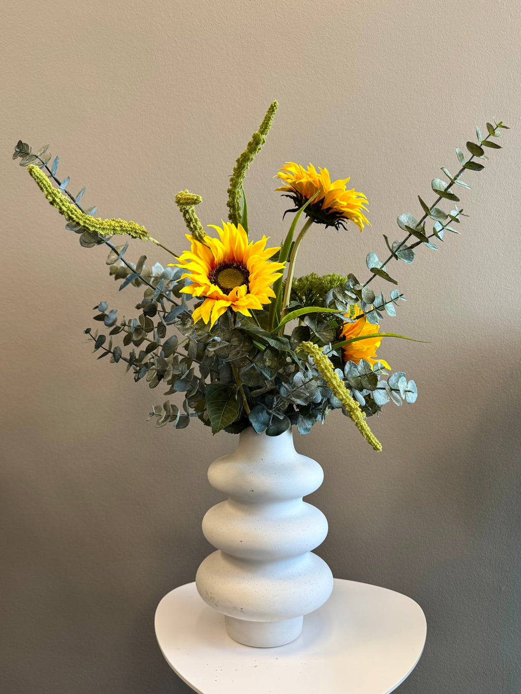 Solsikke buket med eucalyptus