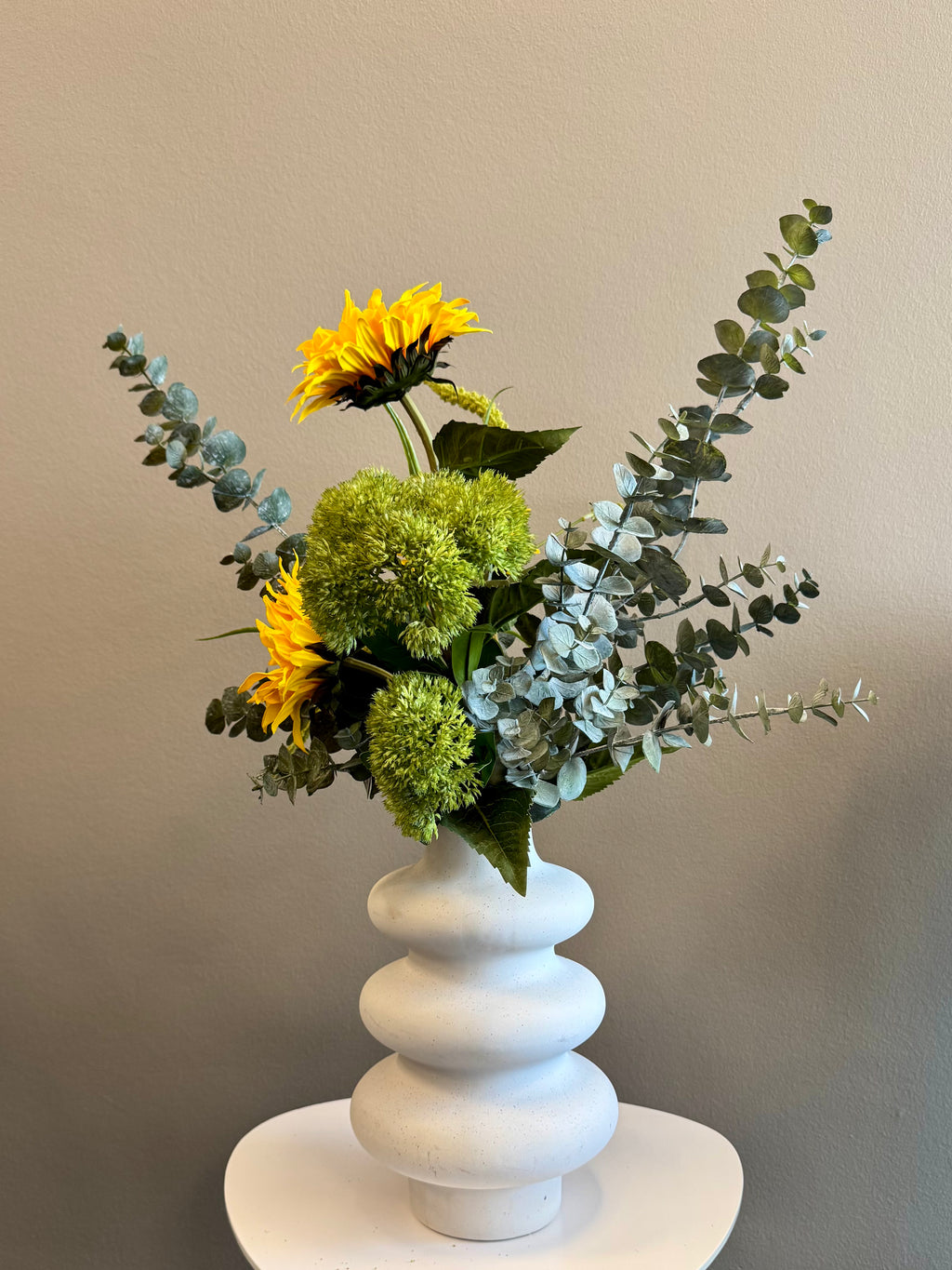 Solsikke buket med eucalyptus