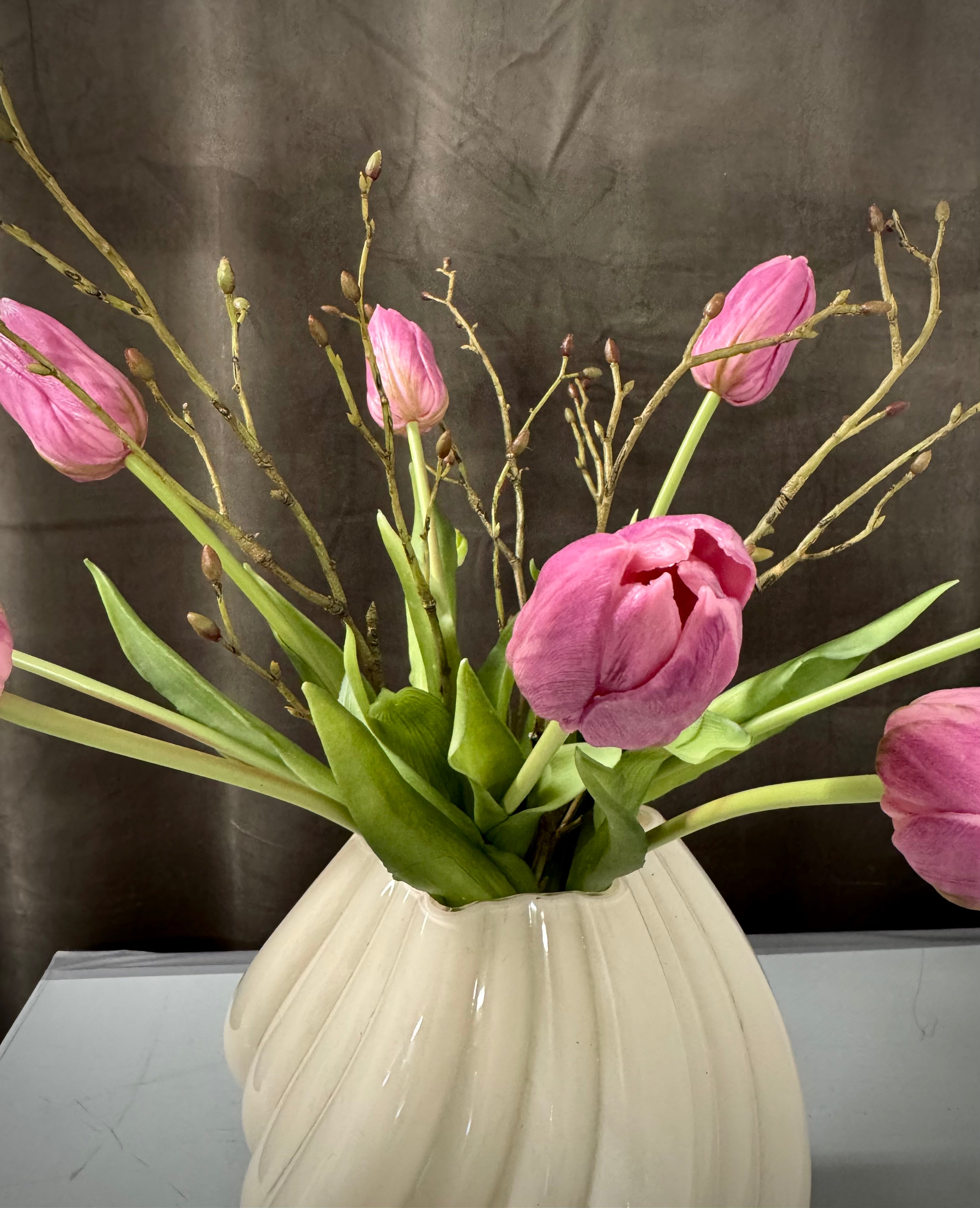 Tulipan stilke med grene