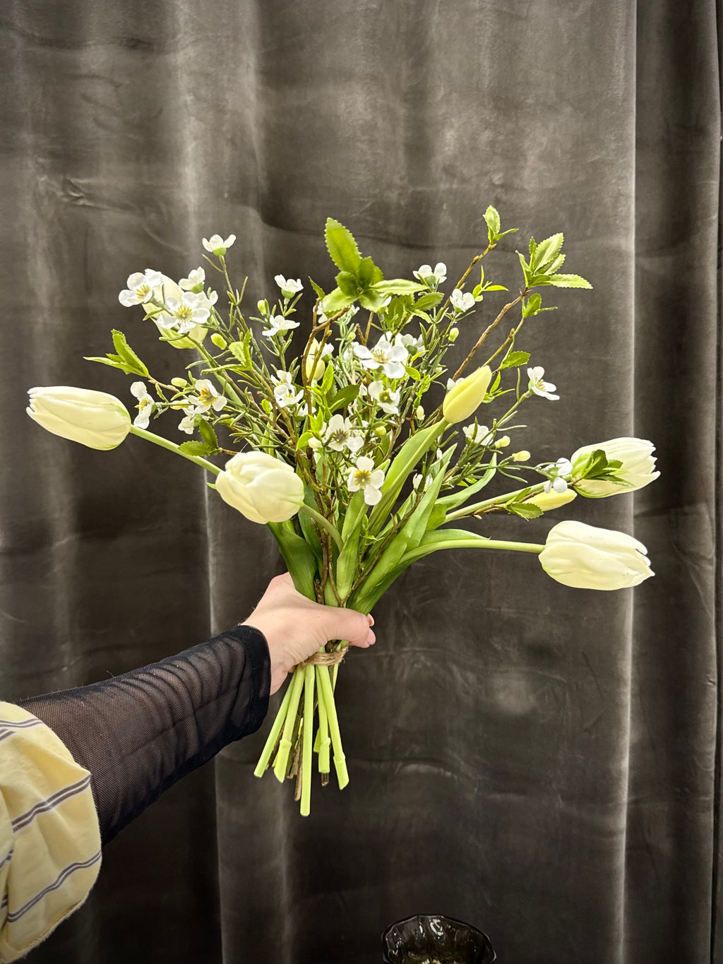 Buket 111 Hvid Tulipan